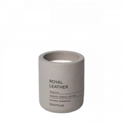 Duftkerze -FRAGA- Farbe Satellite - Größe Ø 6,5 cm, Duft: Royal Leather