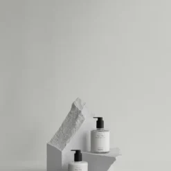 Handlotion -SATOMI- Farbe White - Größe 300 ml, Duft: Fuji Tea