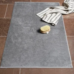 Handtuch -ARTO- Farbe Moonbeam/Magnet - Größe 50 x 100 cm, schmale Streifen