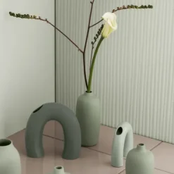 Vase -CEOLA- Farbe Desert Sage Höhe 19 cm